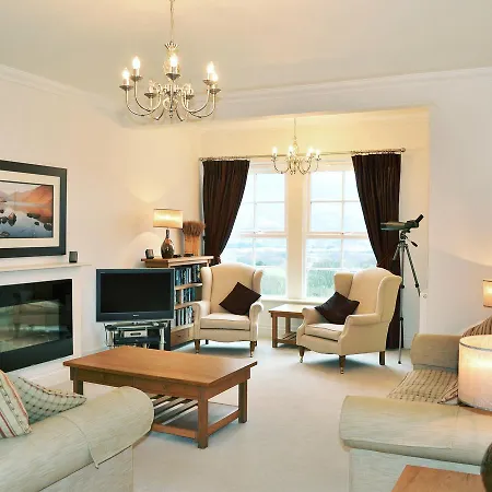 6 Ladstock Hall * Braithwaite
