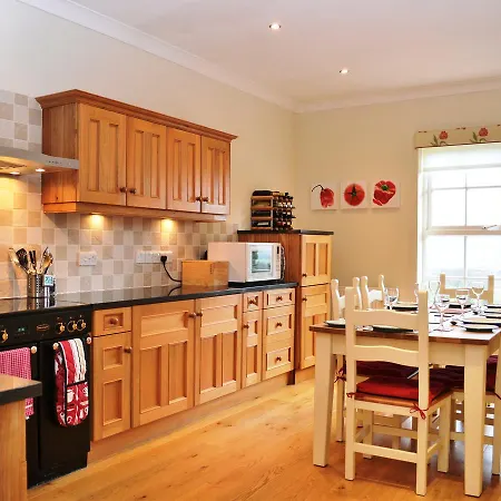 6 Ladstock Hall * Braithwaite